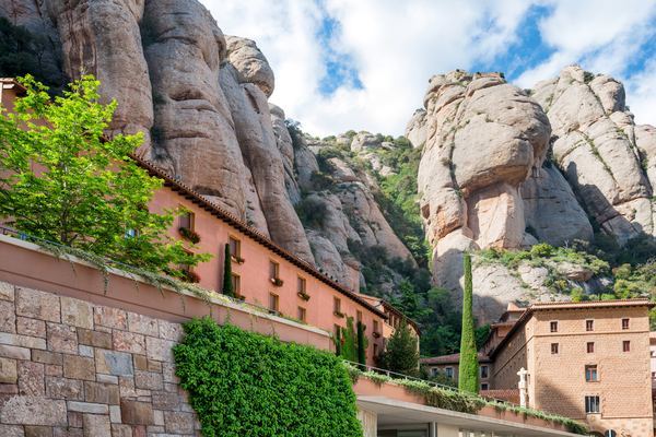 Montserrat & Winery Day Trips