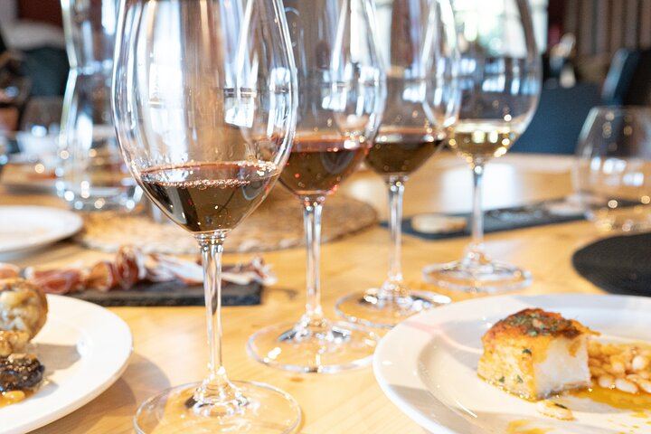 Montserrat Full Day by Cogwheel Train with Monks' Liquor Tasting and Bages Castle Winery (12/12)
