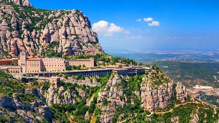 Montserrat and Sant Sadurni Cava Town Small-Group Tour, Max 8 Guests, Hotel Pickup (1/12)