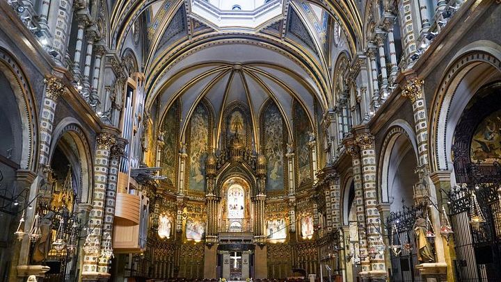 Montserrat Small-Group Coach Trip from Barcelona with Rack Railway and Sommelier Tasting (4/10)