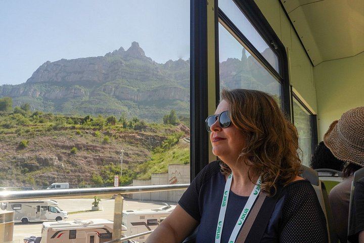 Montserrat Small-Group Coach Trip from Barcelona with Rack Railway and Sommelier Tasting (2/10)