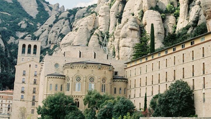 Sitges Departure: Montserrat Basilica, Penedès Lunch with Bottomless Wine and Cava Tasting (1/7)