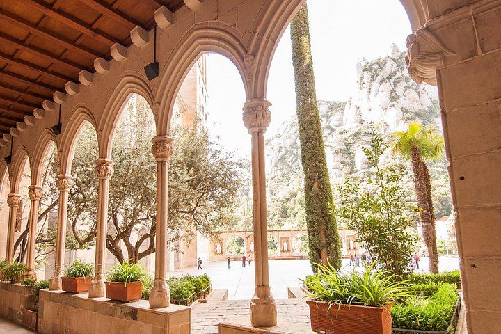 Montserrat Day Trip from Barcelona: Black Madonna, Castle Winery and Tapas or Lunch (3/12)