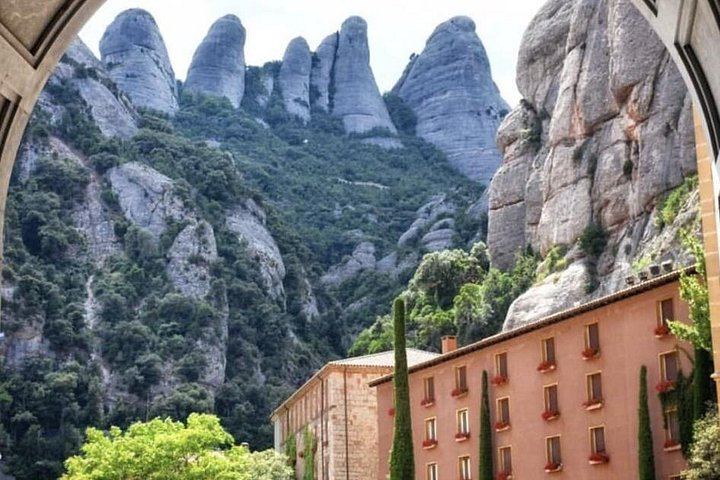 Private 8:30 Montserrat Tour with Three-Course Lunch and Biodynamic Winery Tasting (3/12)