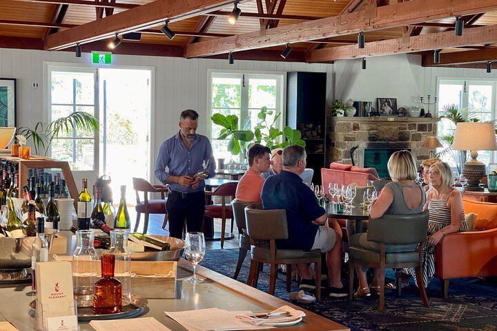 Bespoke Private Hunter Valley Day from Sydney: Your Wineries, Grapes and Lunch Venue (4/12)