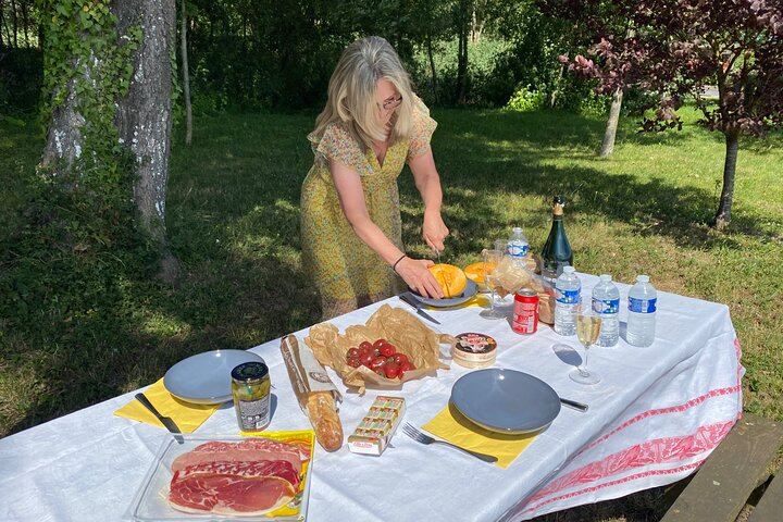 Champagne Day Trip from Paris: Mercier Cellar Train, Dom Caudron, Verzenay Vineyard Picnic (10/12)