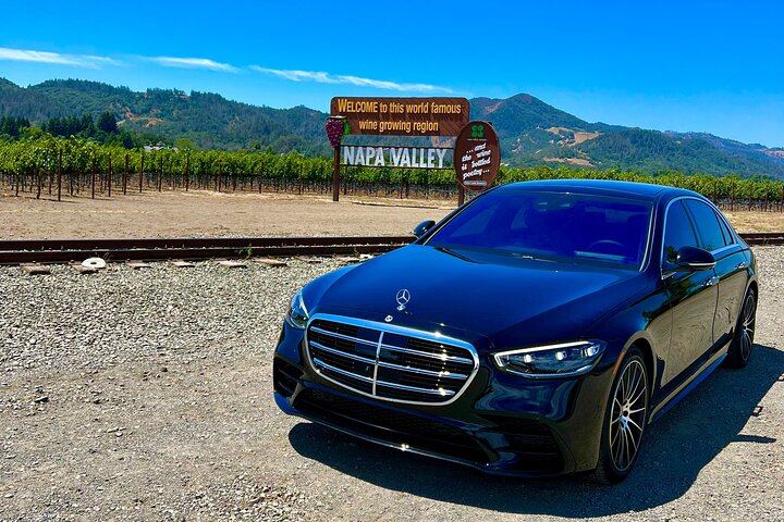 Full-Day Private Napa and Sonoma Wine Tasting Tour with Luxury Car Service (12/12)