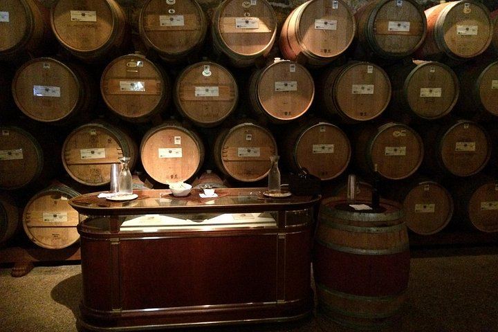 Private 6-Hour Napa Valley Wine Tour by MKT Stretch Limo for Up to 8 Guests (9/12)