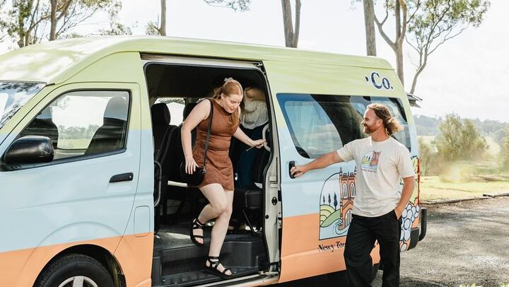 Small-Group Hunter Valley Wine Tour from Newcastle with Distillery and Lunch Stop (2/12)