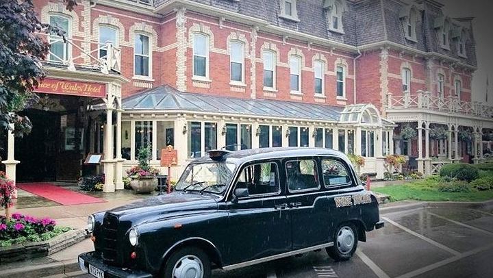 Private Niagara-on-the-Lake Wine Tour in a Classic English Cab with Picnic Lunch (1/11)