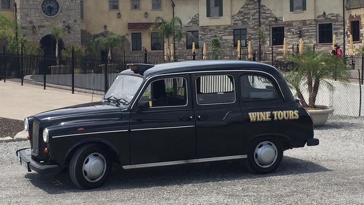 Private Niagara-on-the-Lake Wine Tour in a Classic English Cab with Picnic Lunch (2/11)