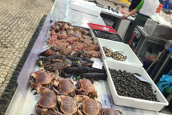 Arrábida Wine Day from Lisbon: Livramento Market, Leiveira Tile Factory and Two Cellars (8/12)