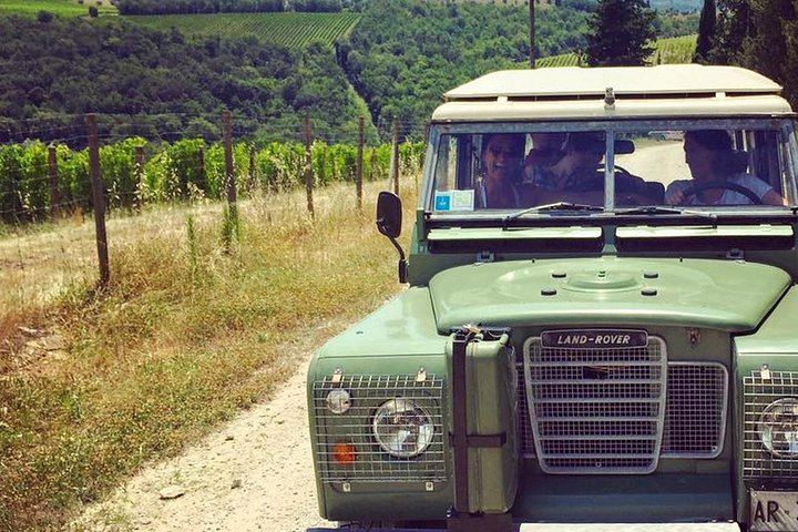 Private Land Rover Defender Wine Tour from Castellina in Chianti, Strade Bianche (3/12)