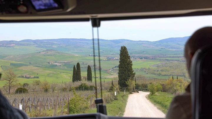 Private Offroad Wine Safari from Florence: Brunello, Bagno Vignoni, Pienza and Vino Nobile (2/6)