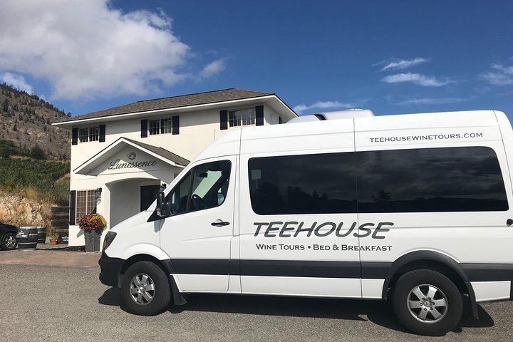 Full-Day Okanagan Wine Tour: Mission Hill, Quails' Gate and Two More Wineries, Lunch Stop (4/9)