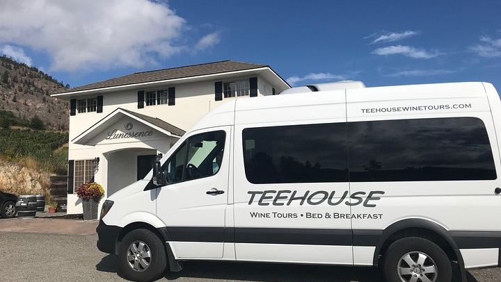 Full-Day Okanagan Wine Tour: Mission Hill, Quails' Gate and Two More Wineries, Lunch Stop (4/9)