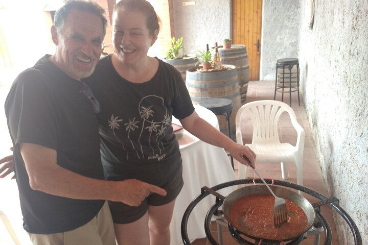 Sitges Paella Class, Alt Penedès Bike Ride and Cava Winery Visit with Hotel Pickup (4/8)