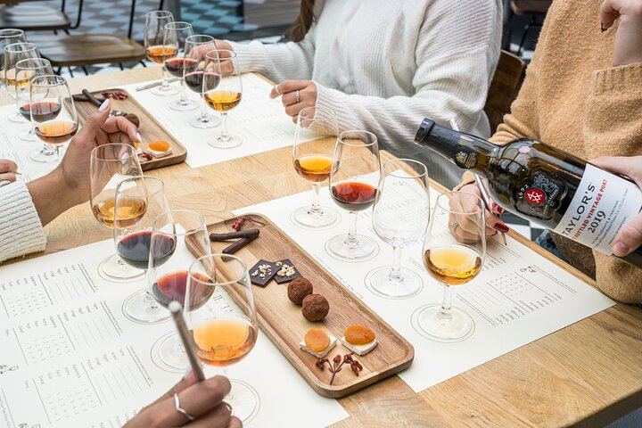 Porto Best of the Best Port Tasting with Artisan Chocolates at Boutique Hotel Canto de Luz (1/7)