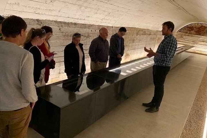 Barossa Valley Shared Wine Tour with Henschke, Yalumba and Chauffeured Pickup (7/12)