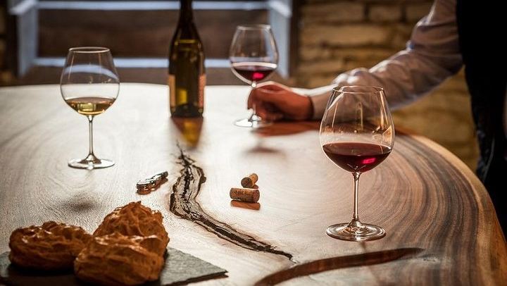 Full-Day Burgundy Wine Tour by Small-Group Van with Three-Course Lunch and Grower Tastings (4/7)