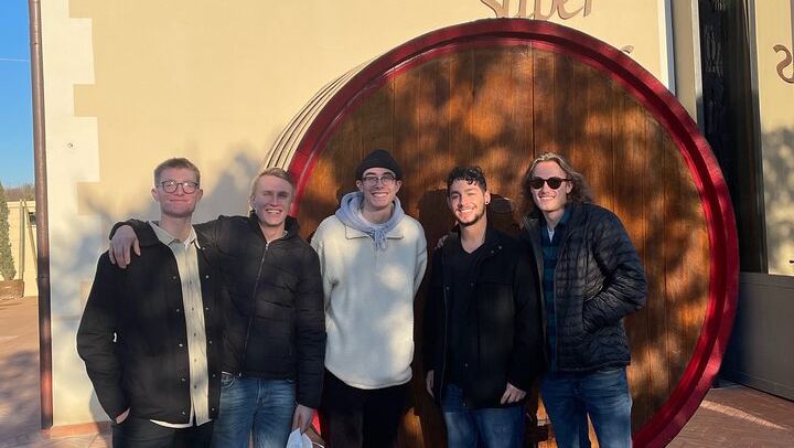 Afternoon Chianti Wine Tasting by Coach from Florence: 2 Family Wineries, Panoramic Views (2/7)