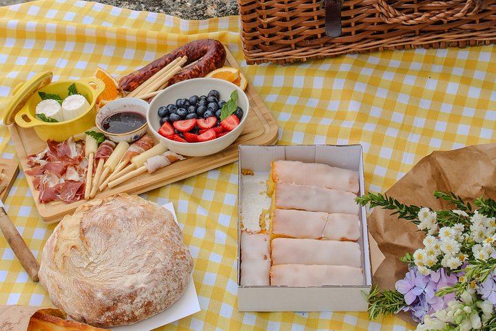 Douro Day with Two Local Brothers: Manor House Lunch, Olive Oil Mill and Port Boat Cruise (5/12)
