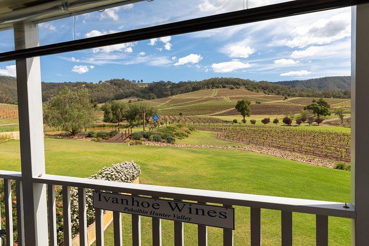 Private Full-Day Hunter Valley Wine Tour for Up to 4 Guests with Local Guide Clive (1/6)