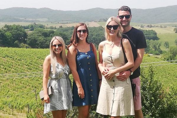 Small-Group Brunello and Montepulciano Wine Day from Cortona in a 9-Seat Minivan