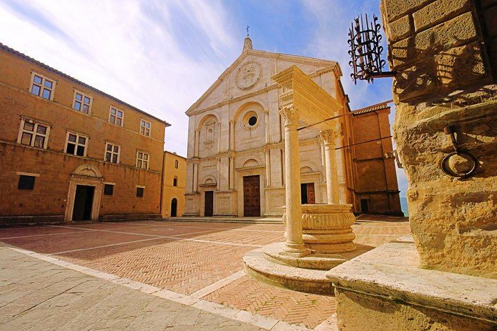 Private Pienza and Montalcino Day Tour: Organic Pecorino Dairy and Brunello Cellar (5/8)