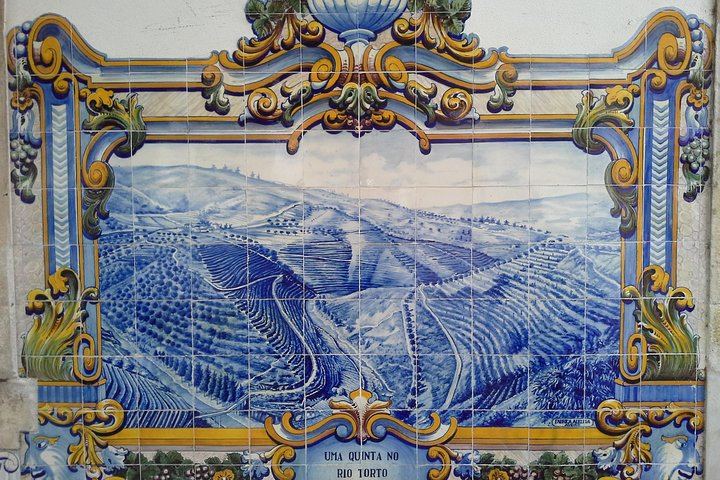 Douro Valley Day Tour from Porto, Max 7 Guests: Two Family Quintas, Villages and Port (10/12)