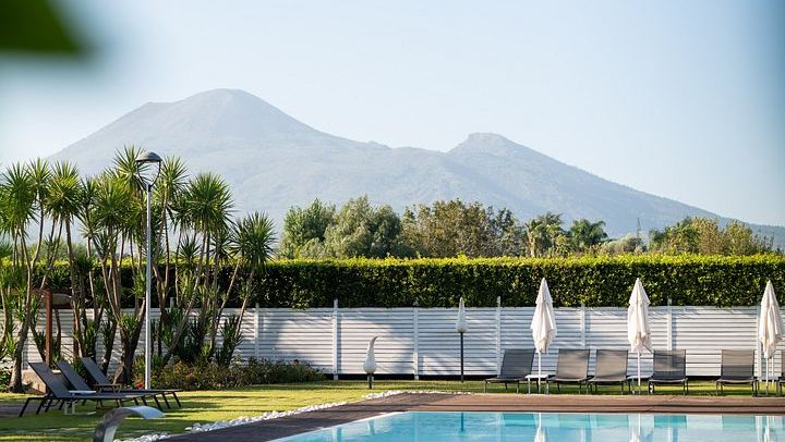 Pompeii Estate Pool Day with Wine Tasting and Vesuvio Menu Dishes, Maximum Four Guests (1/4)