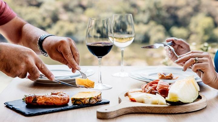 Douro Valley by Road, Scenic Train and Boat from Porto: Port Tasting and Lunch, 8 Hours (2/12)