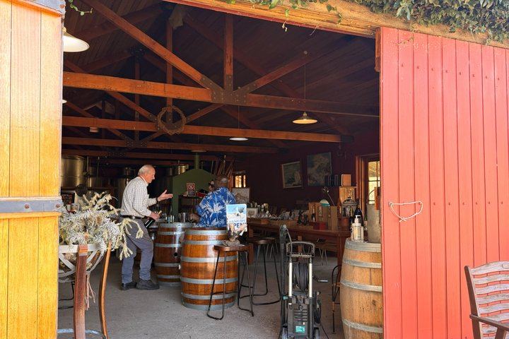 Private Hunter Valley Wine Day with a WSET Host, Wollombi and Pie Pairing from Sydney (7/12)