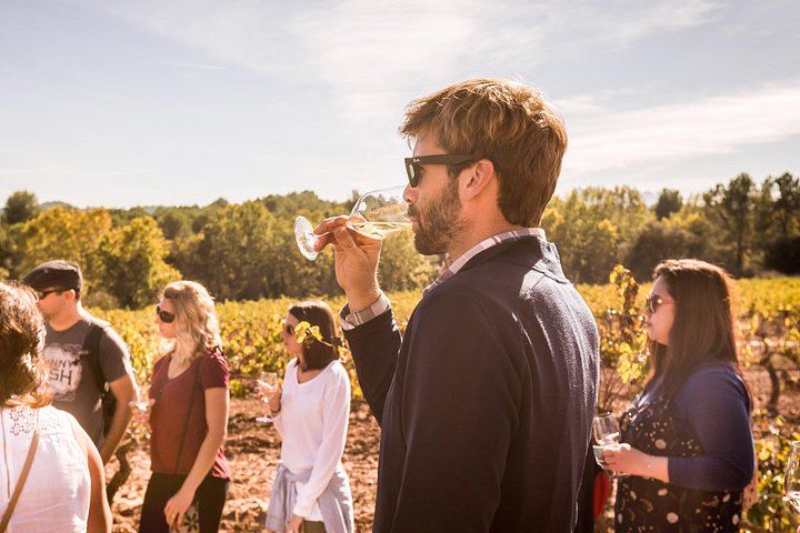 Montserrat and Castle Winery Full Day from Barcelona: 8:30 or 9:45 Departure Options (1/12)