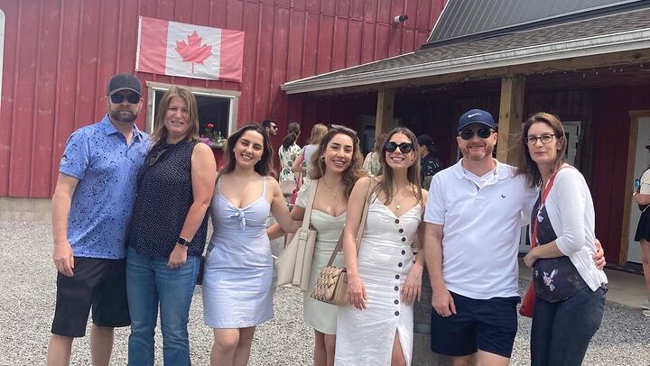 Private Niagara-on-the-Lake Wine Tour: 4 Wineries, Ice Lounge and Cheese Board (3/8)