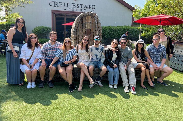 Private Niagara-on-the-Lake Wine Tour: 4 Wineries, Ice Lounge and Cheese Board (5/8)