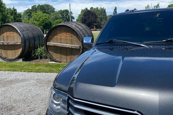 Private Niagara-on-the-Lake Wine Tour: 4 Wineries, Ice Lounge and Cheese Board