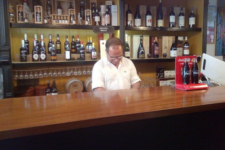 Private Douro Valley Port Wine Tour with Pinhao Tasting, Viewpoints and Tavern Lunch (10/12)
