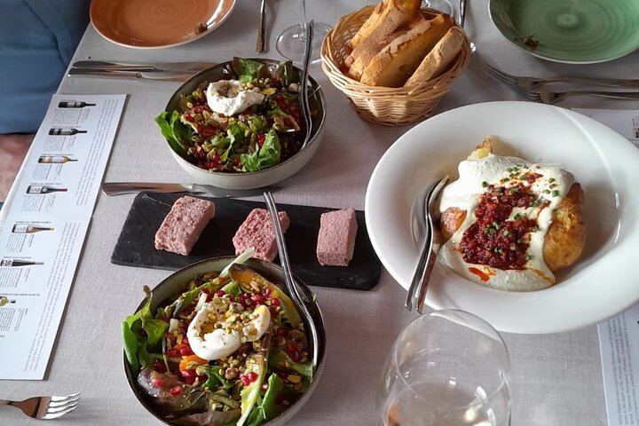 Priorat Full-Day Tour of Three Small Family Wineries with Lunch Stop and Hotel Pickup (2/6)