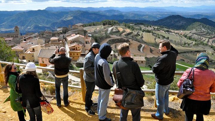 Private Priorat Day Trip from Barcelona: Pasanau, Clos Figueras and Devinssi Wineries (1/5)