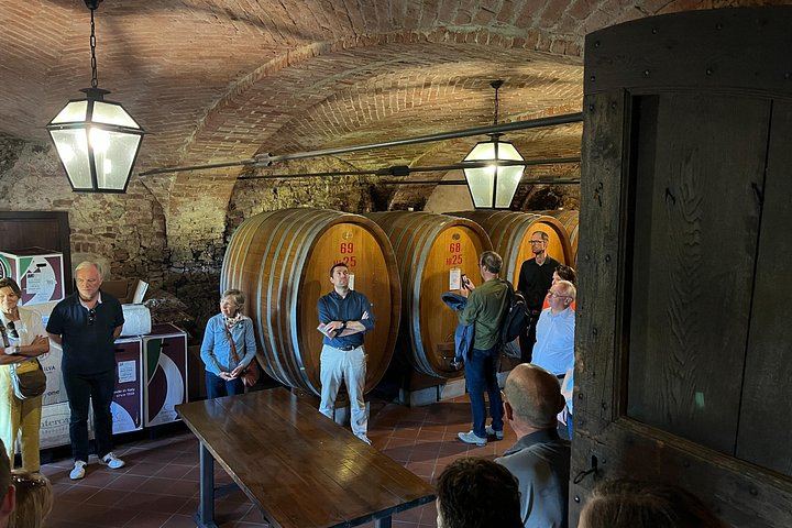 Private Barolo Terroir Day with a Winemaker: Vineyard Walk, Three Tastings, Hotel Pickup (6/7)