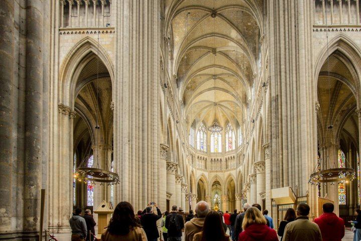 Private Champagne Day Trip from Paris: Reims Cathedral, Taittinger or Two Houses, Lunch (9/12)