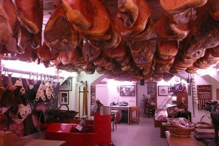 Private Day Trip from Florence: Greve in Chianti, a Chianti Winery Tasting and Siena (9/12)