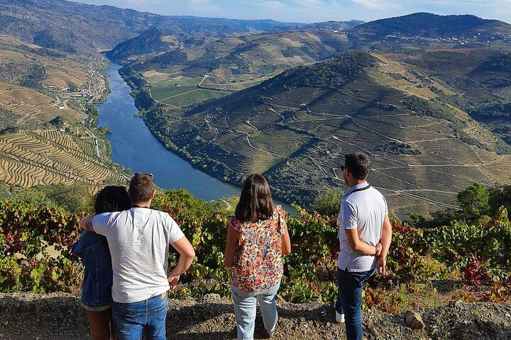Private Douro 4x4 Tour: Off-Road Vineyard Trails, Favaios, Winery Lunch, River Cruise (3/12)