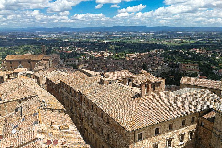 Private Walking Tour of Montepulciano from Piazza Grande with Cellar and Nobile Tasting (11/12)