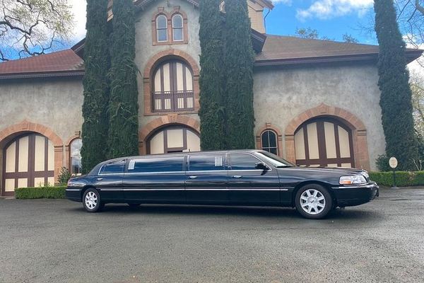 Private Limousine Wine Tour of Napa and Sonoma Valley with Personal Driver