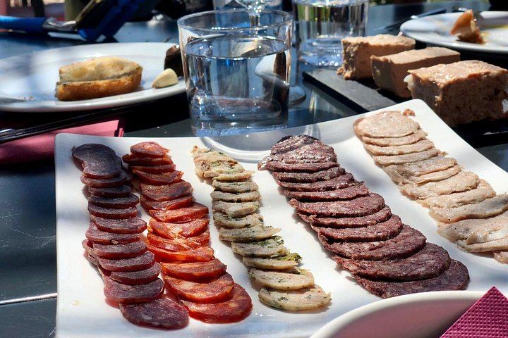 Private Priorat Day Trip from Barcelona: Pasanau, Clos Figueras and Devinssi Wineries (2/5)