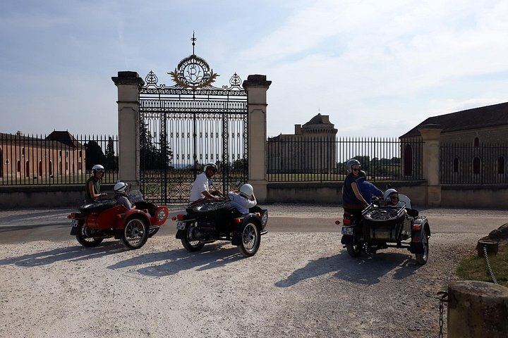 Private Vintage Sidecar Ride Through the Saint-Émilion Vineyards, 1.5 Hours (3/6)
