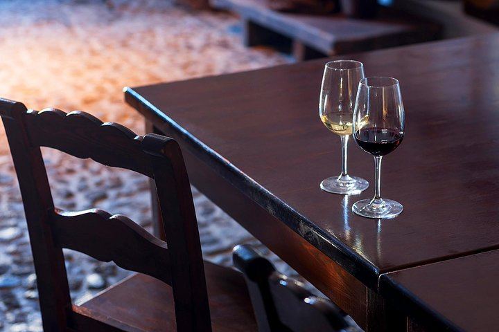 Private 4-Hour Santorini Wine Tour by Luxury Vehicle: Three Wineries and a Light Meal (5/12)
