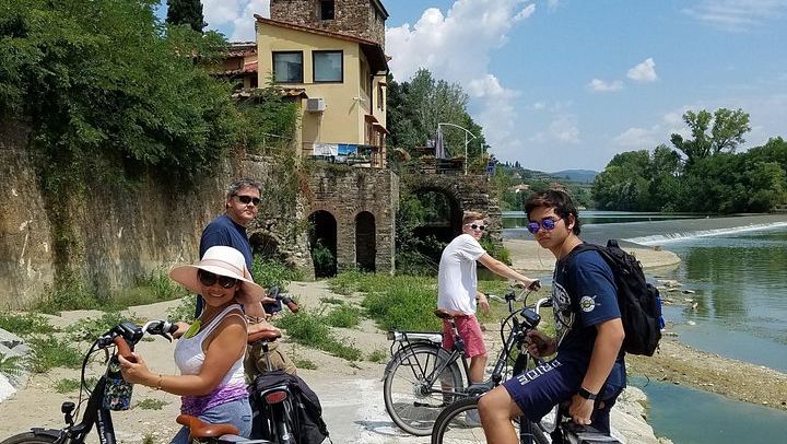 Self-Guided E-Bike Loop from Florence to Fiesole, Settignano and a Chianti Vineyard (4/9)